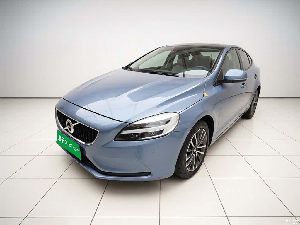 Volvo V40, 2019 1