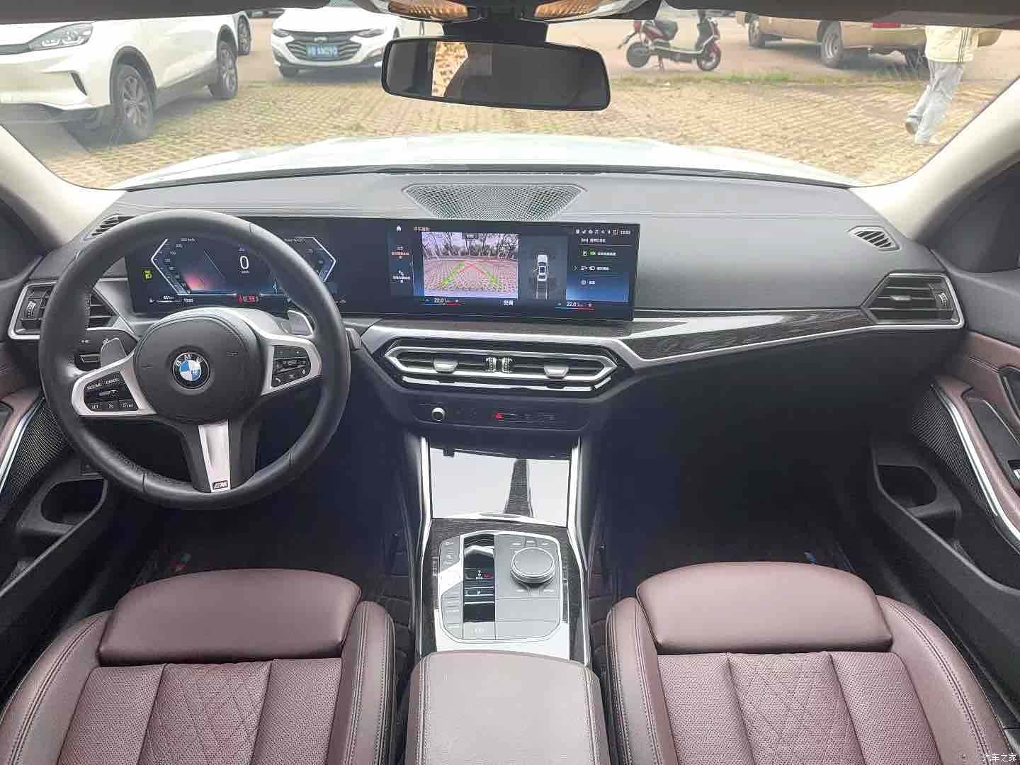 BMW 3 Series, 2023 все фото