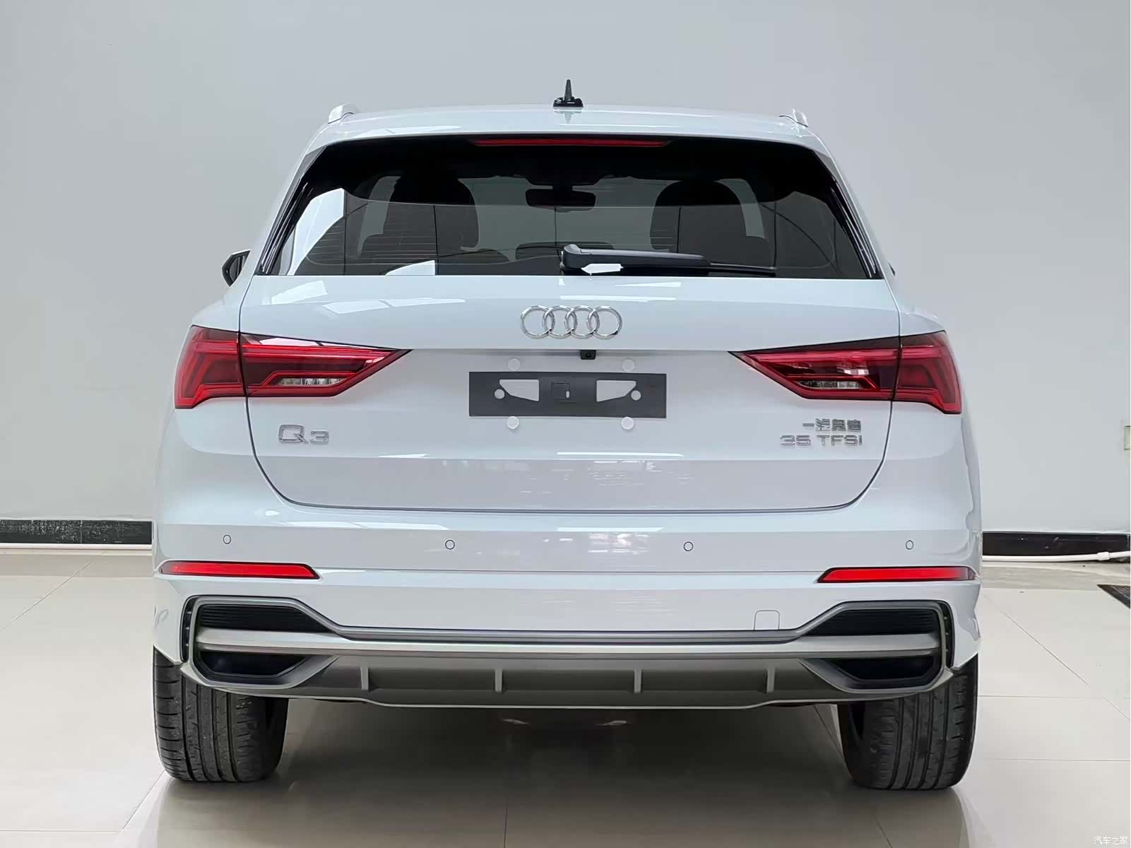 Audi Q3, 2022 все фото
