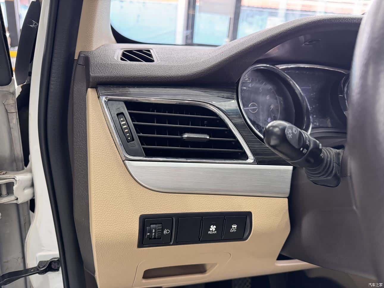 Wuling 730, 2017 22