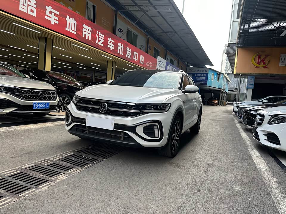 Volkswagen T-ROC exploring Songs