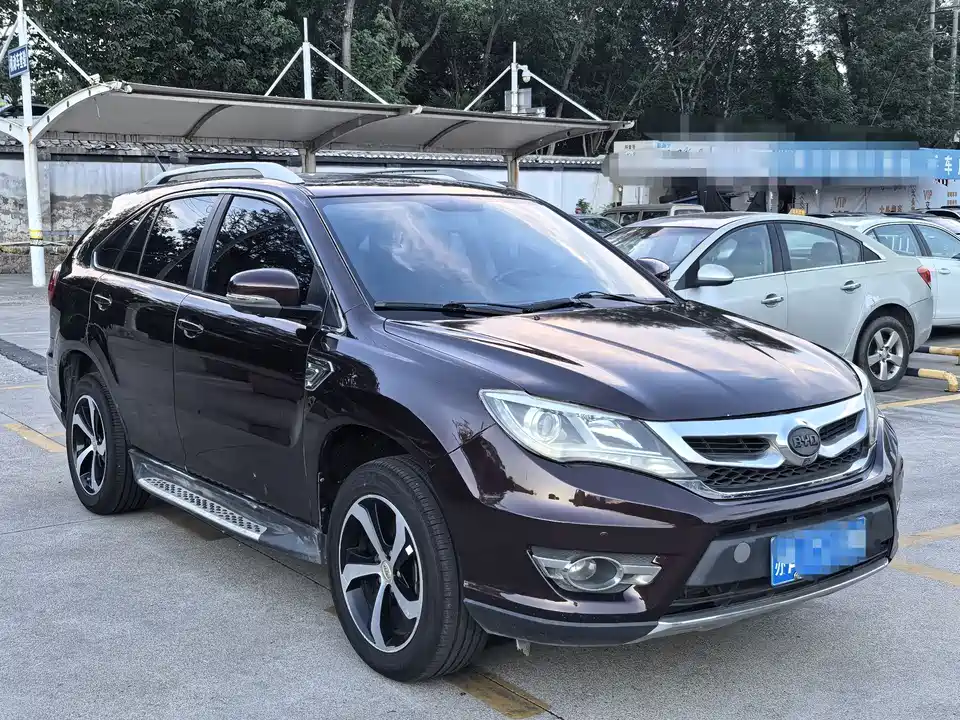 BYD S7