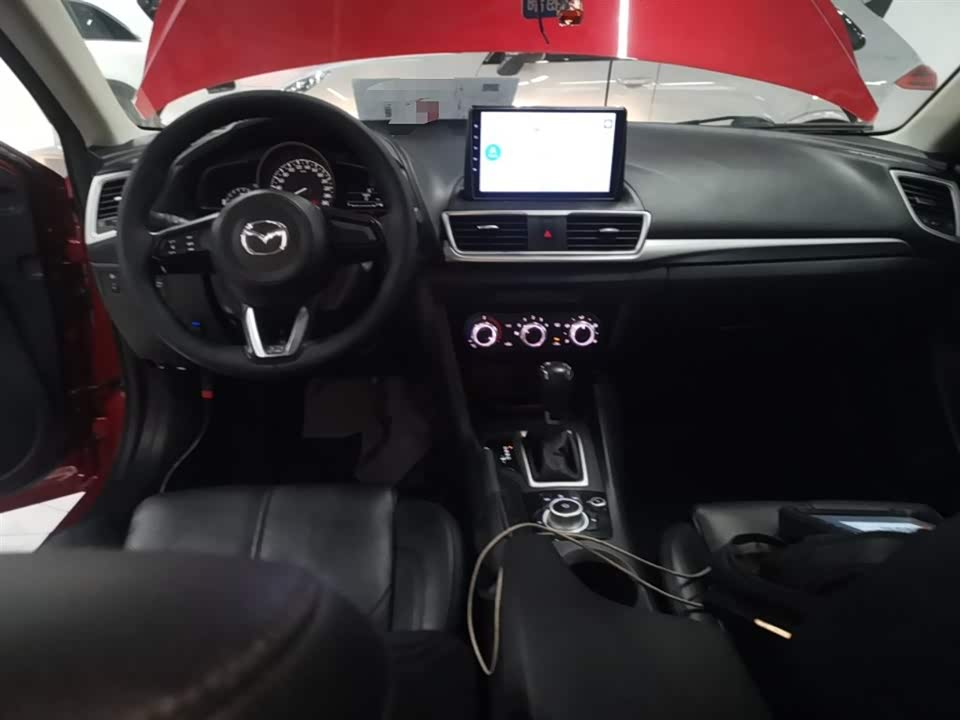 Mazda 3 Angkesaila