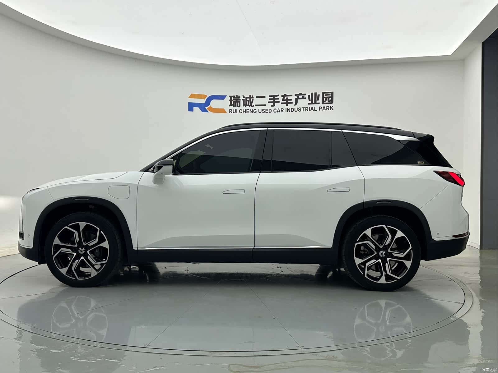 NIO ES8, 2022 8