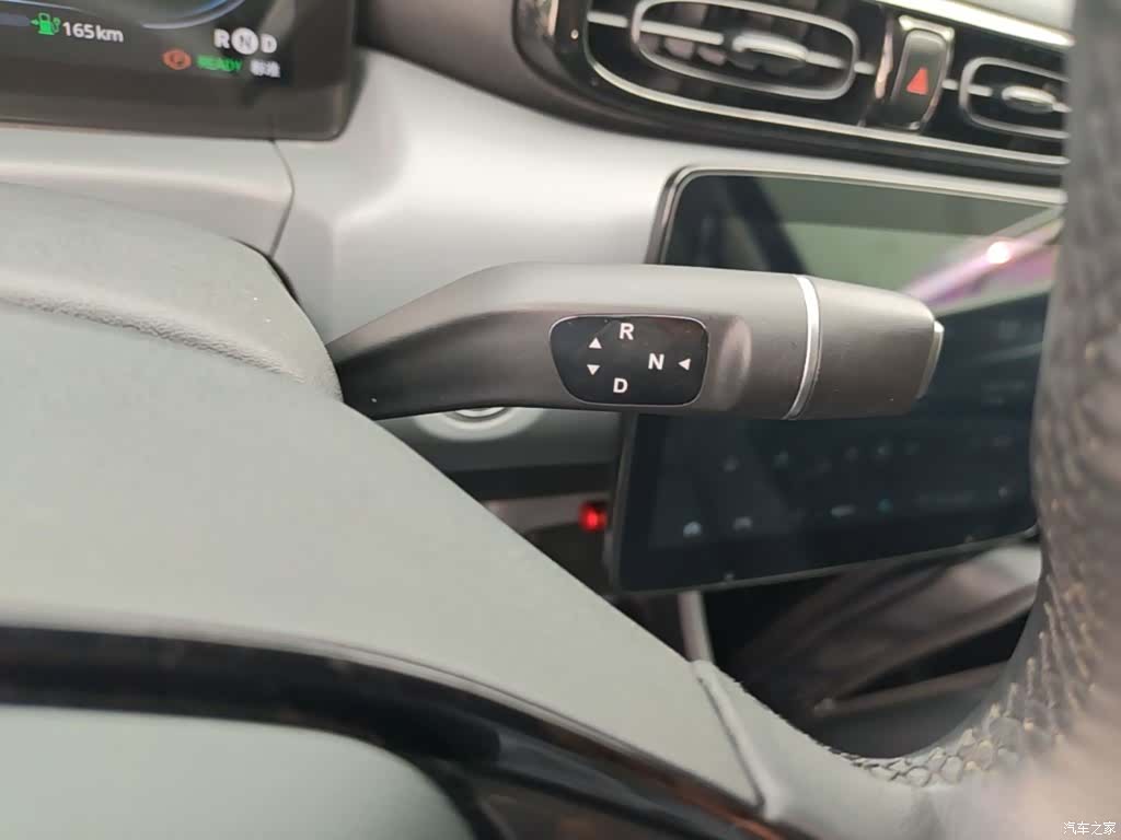 Leapmotor T03, 2020 14