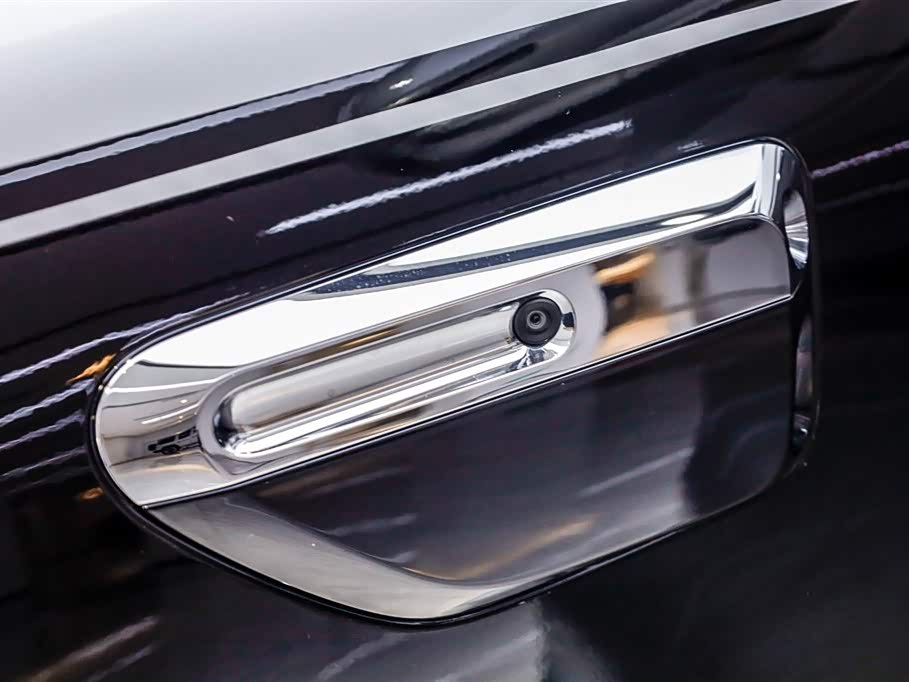 AITO Ask the world M9