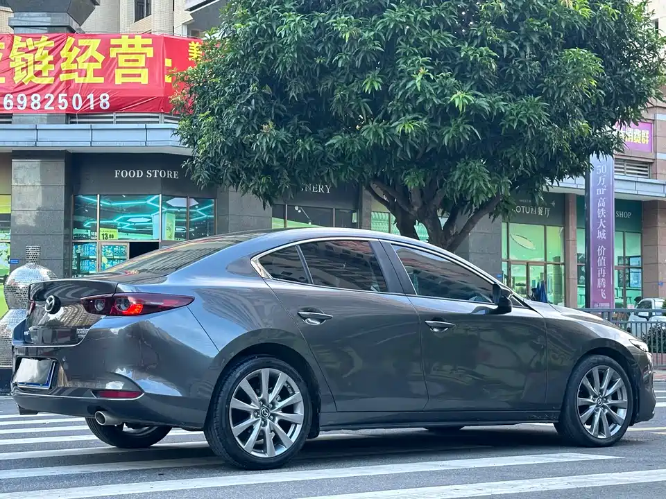 Mazda 3 Angkesaila