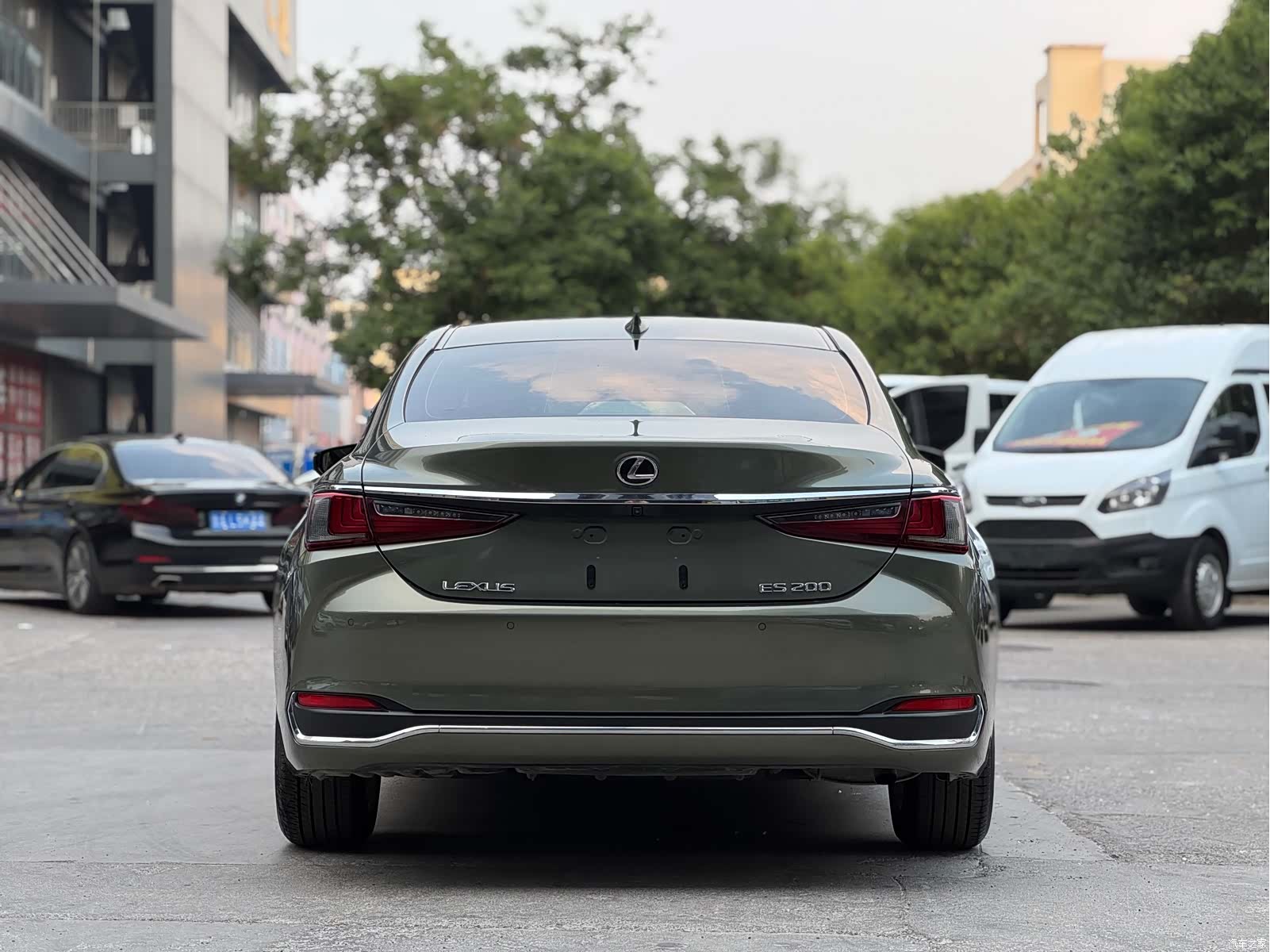 Lexus ES, 2022 7