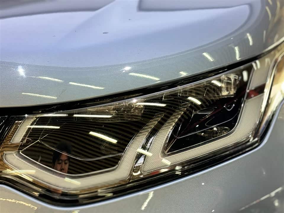 Land Rover Discover sports