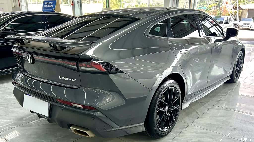 Changan UNI-V, 2024 7