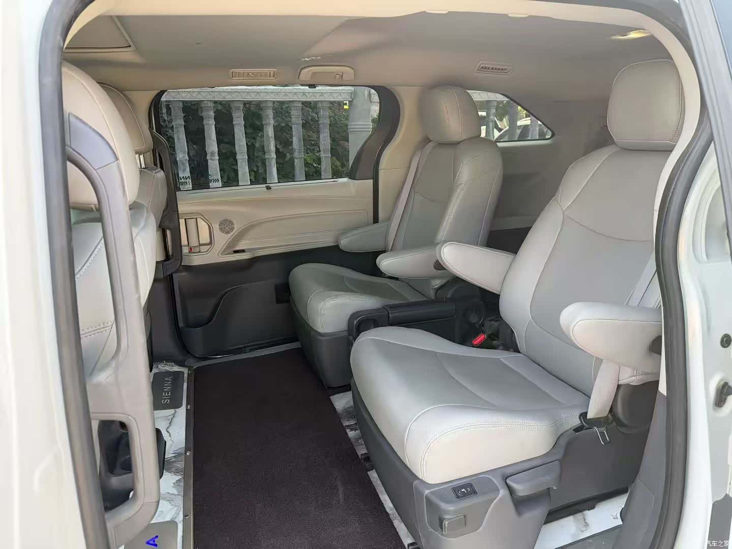 Toyota Sienna, 2024 7