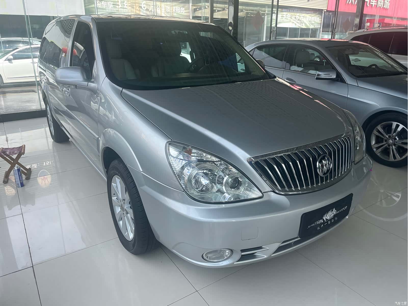 Buick GL8, 2017 3