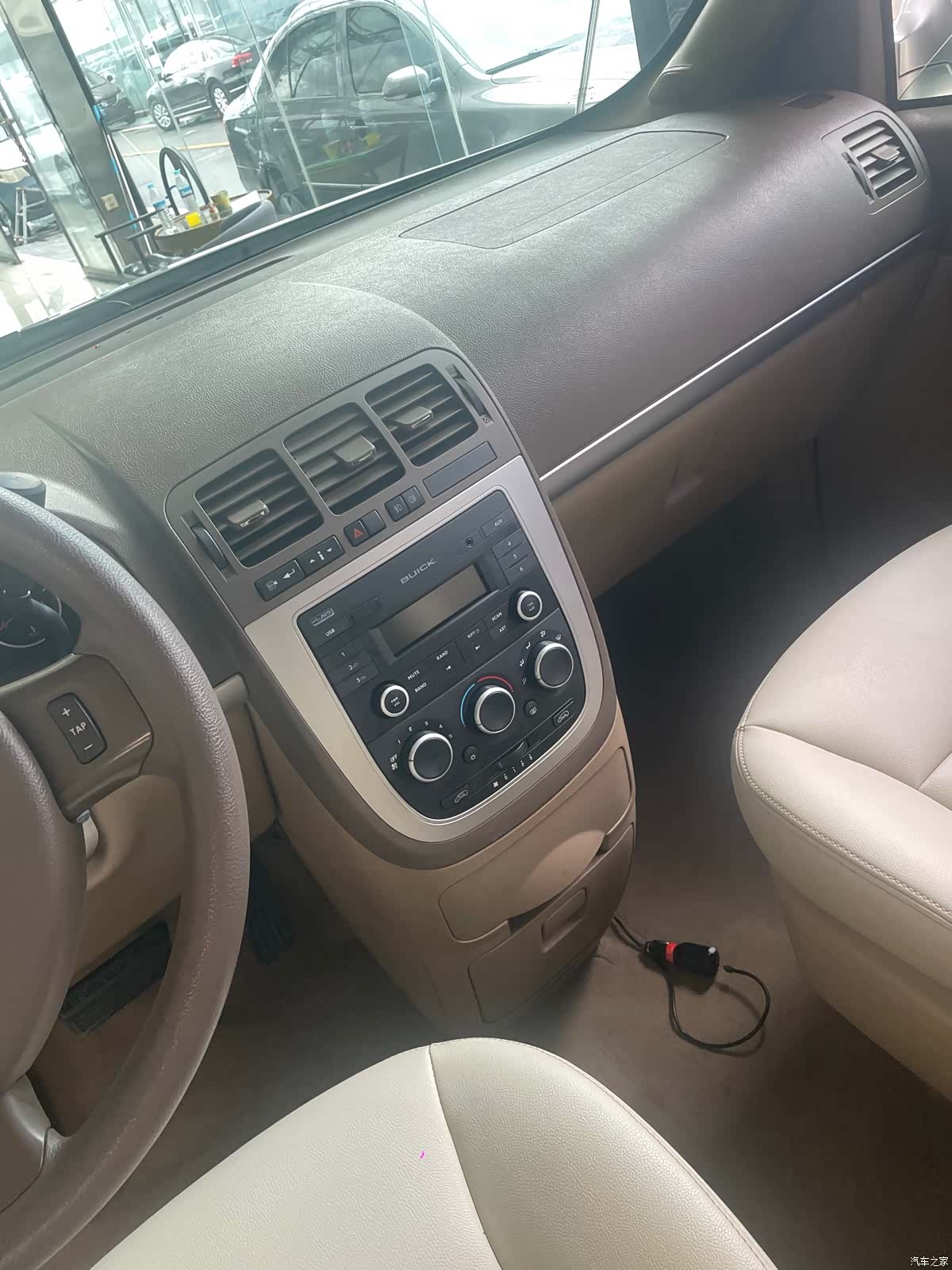Buick GL8, 2017 6