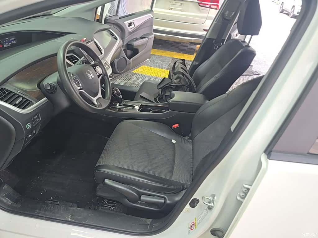 Honda Jade, 2015 22