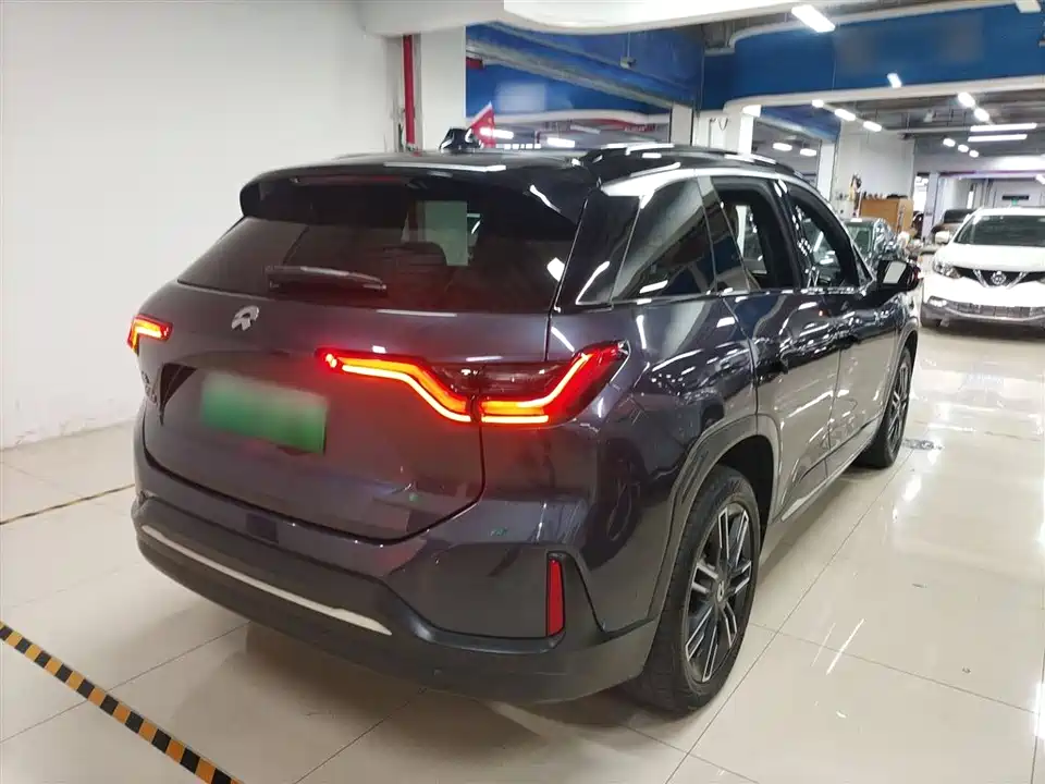 NIO ES6