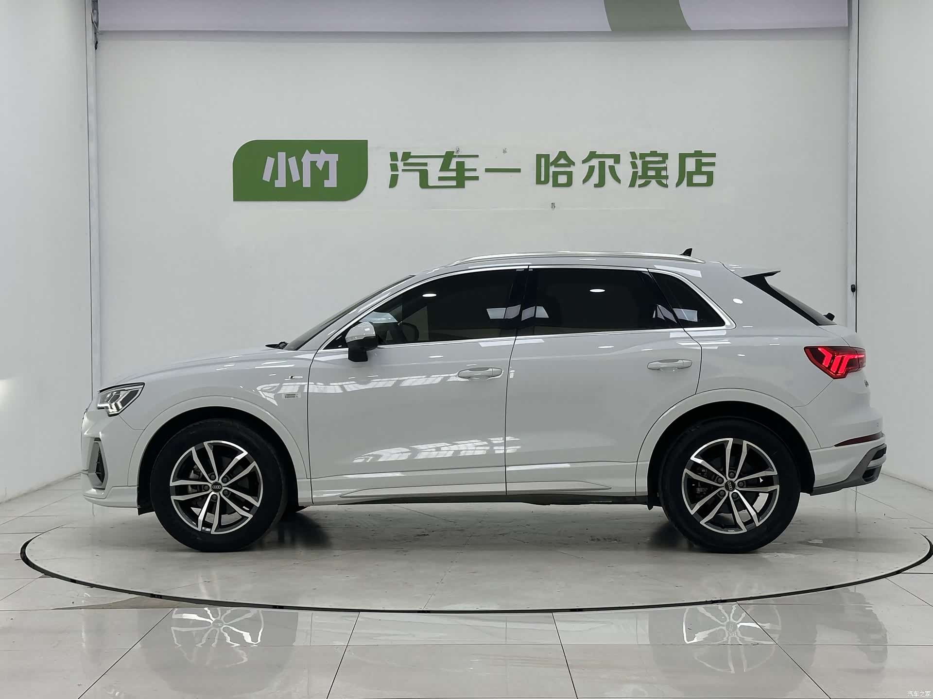 Audi Q3, 2023 все фото