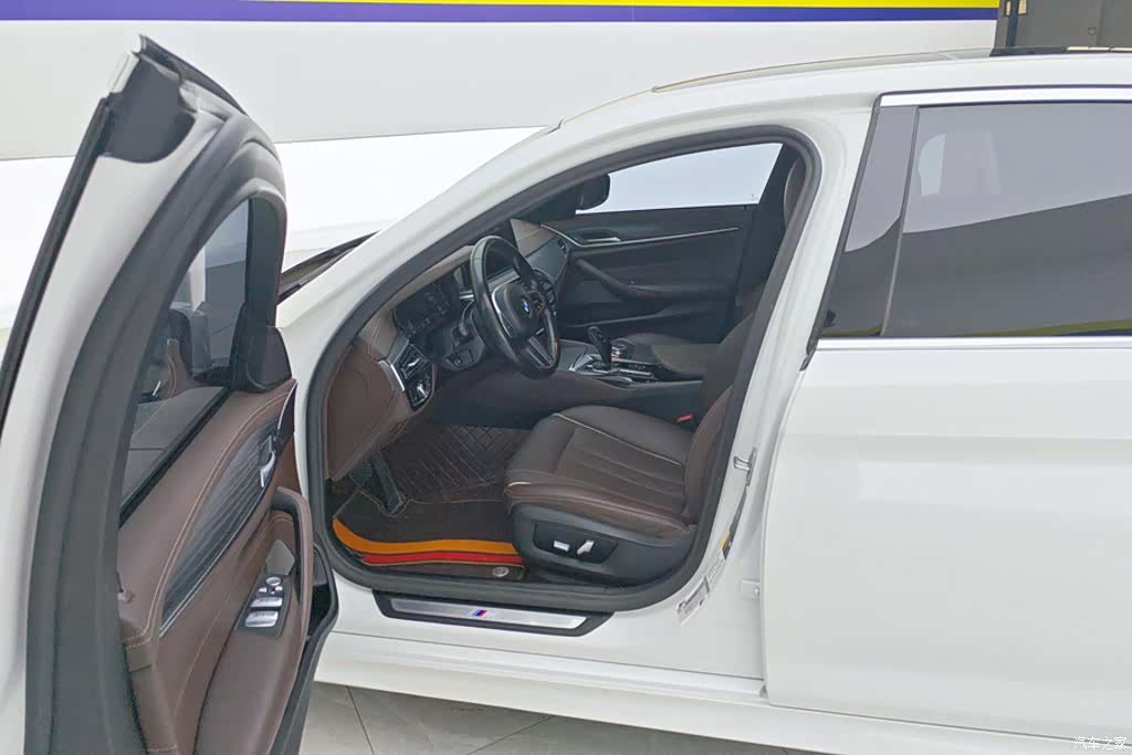 BMW 5 Series, 2021 9