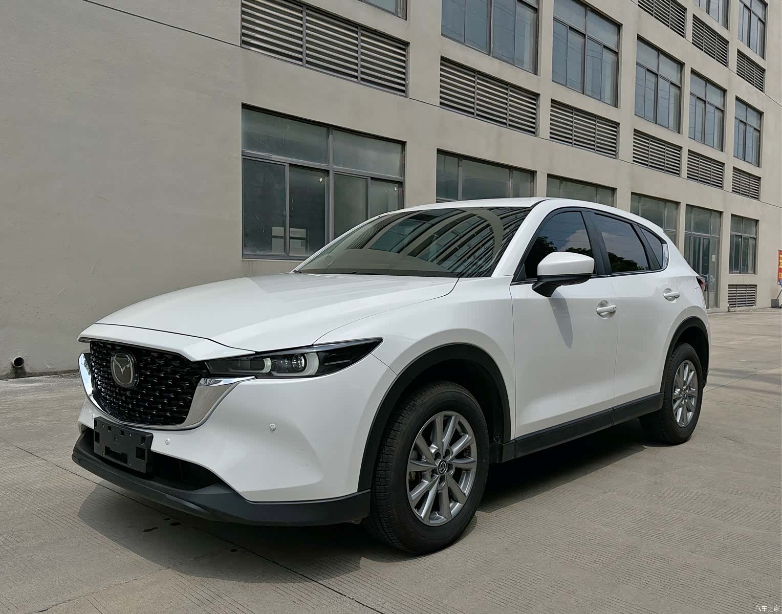 Mazda CX-5, 2025 1