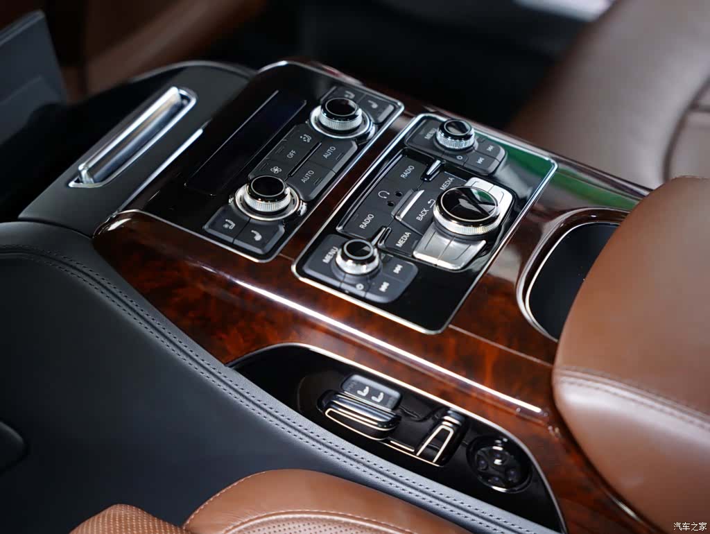 Audi A8L, 2013 37