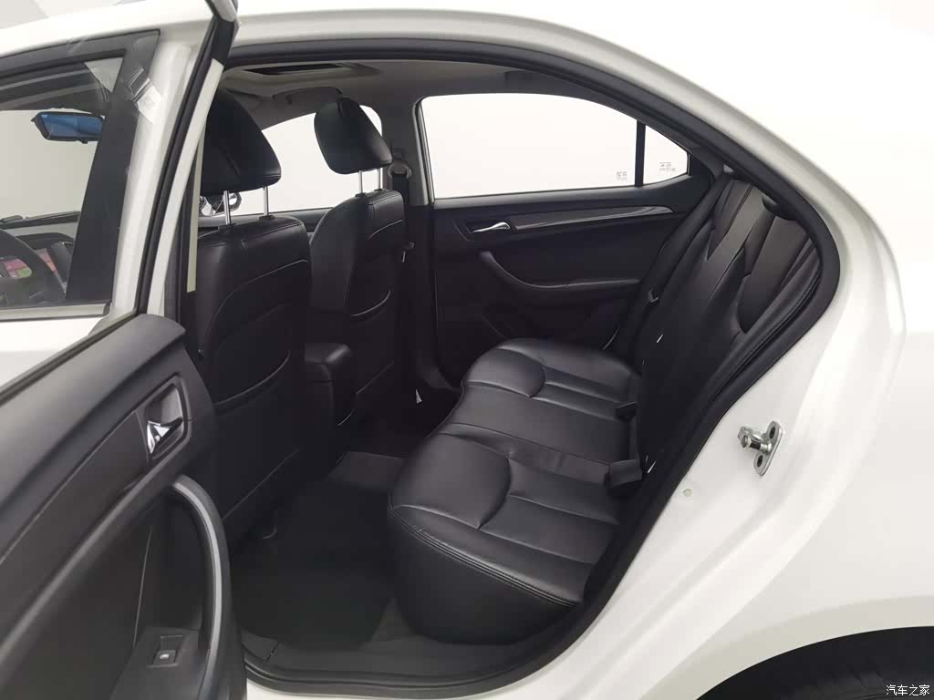 Roewe 360, 2017 15