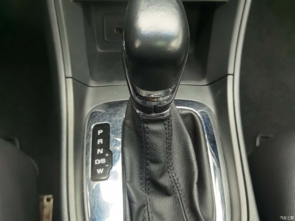 Roewe 360, 2017 13