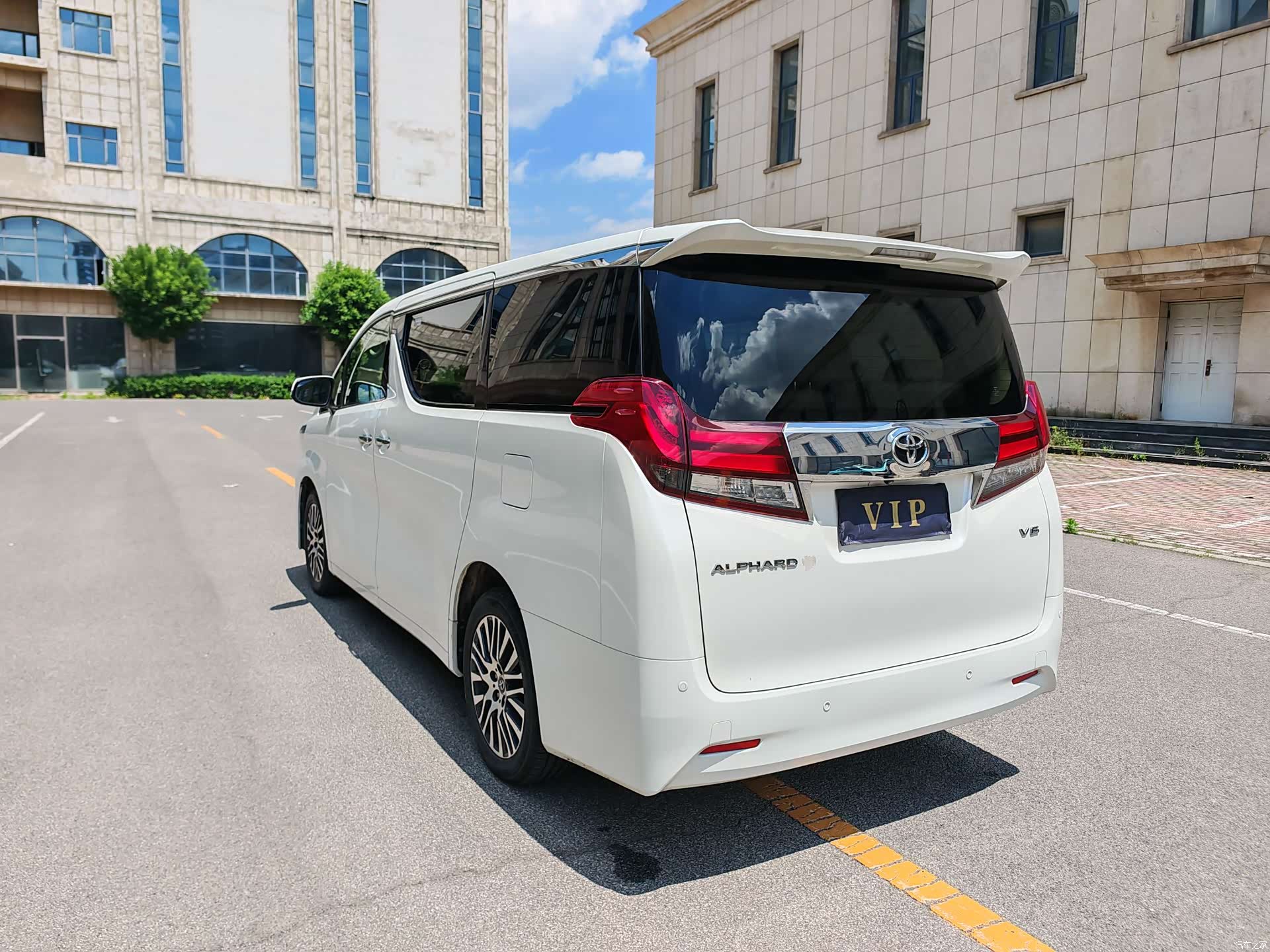 Toyota Alphard, 2016 16