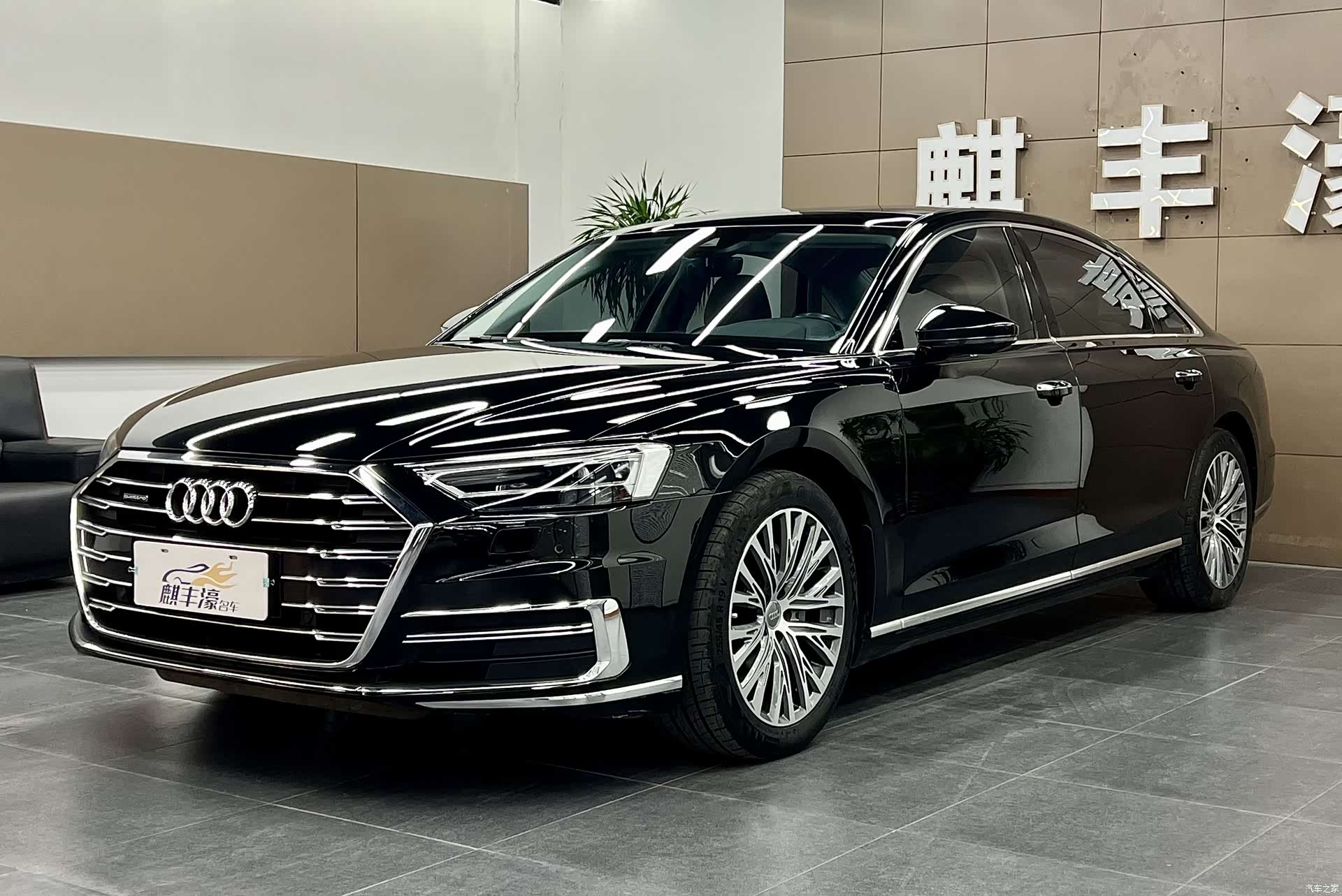 Audi A8L, 2022 1
