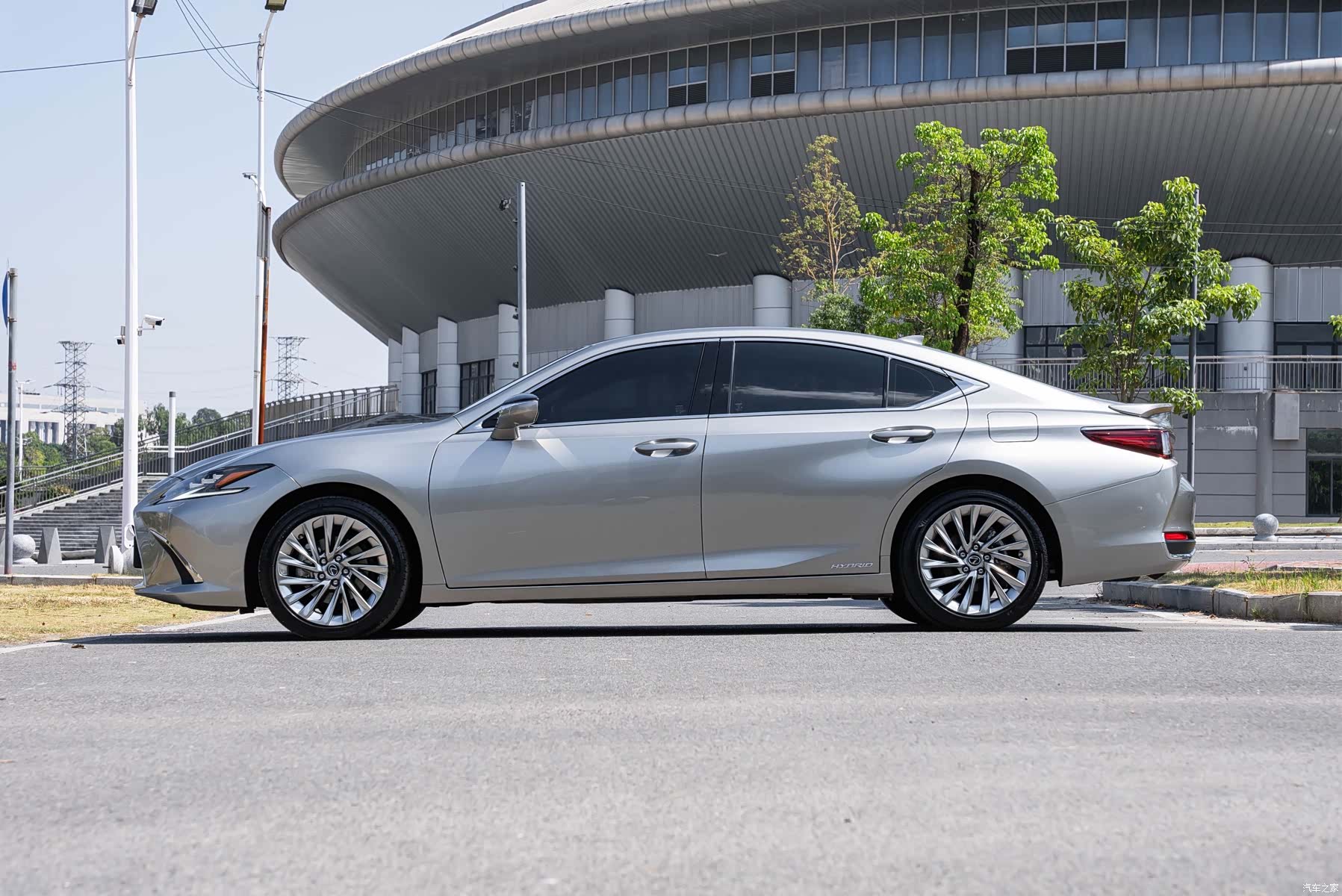 Lexus ES, 2022 4