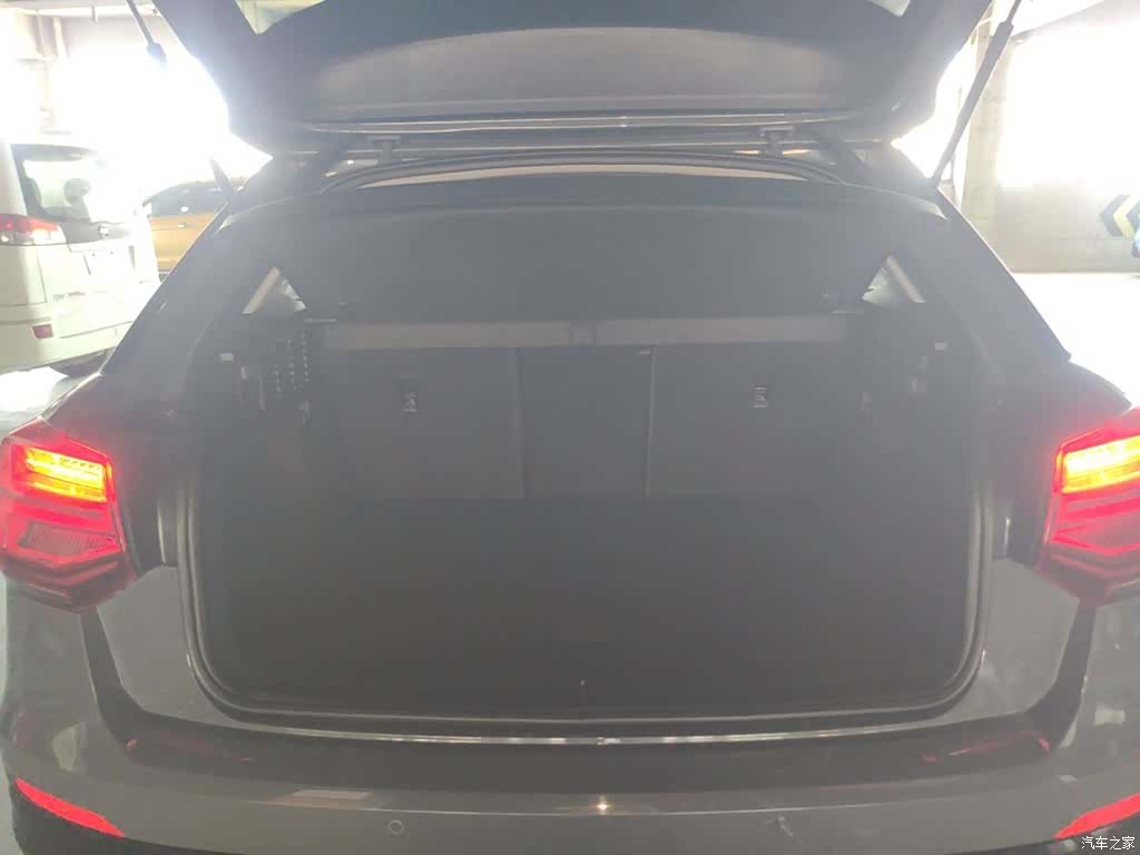Audi Q2L, 2021 19