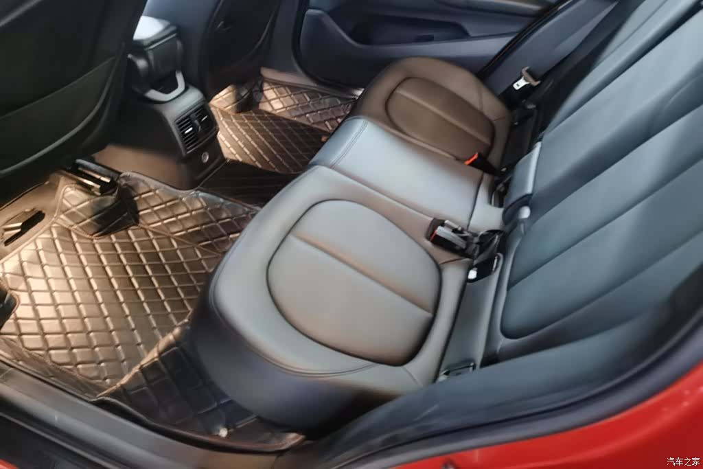 BMW X1, 2018 11
