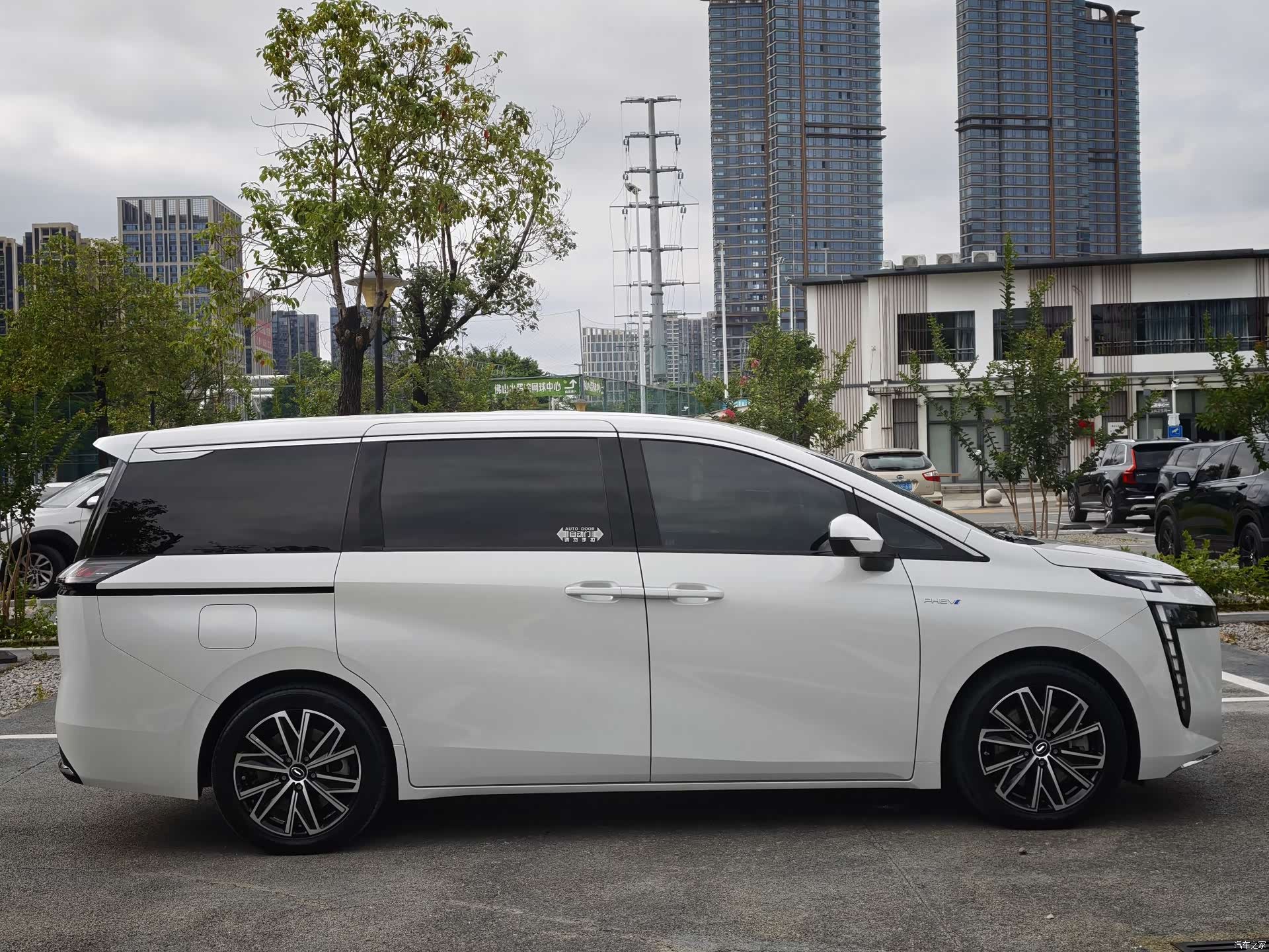 Trumpchi E8, 2024 28