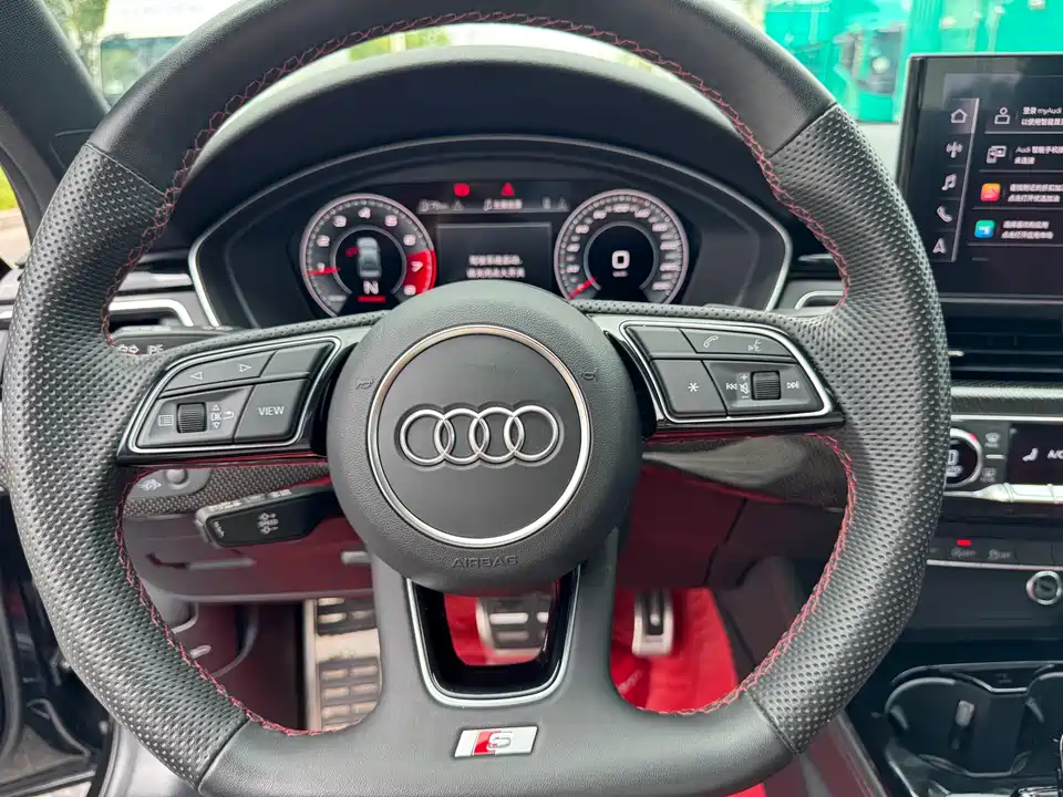 Audi S4 Audi S4