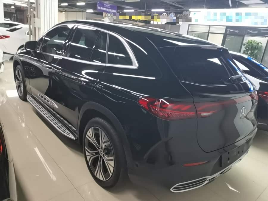Mercedes-Benz EQE SUV 2024, фото 5