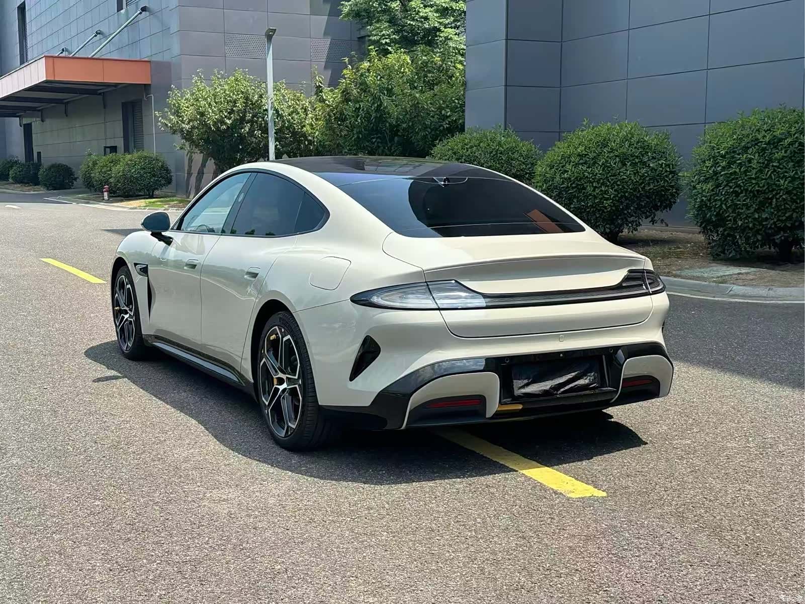 Xiaomi SU7, 2024 15