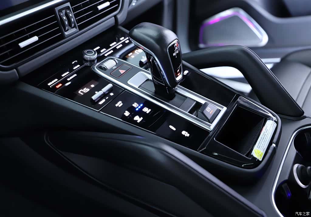 Porsche Cayenne, 2019 9