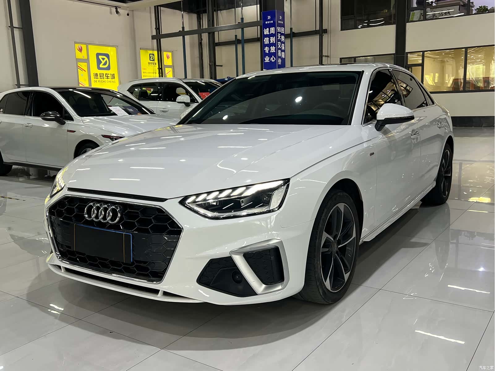 Audi A4L, 2021 1
