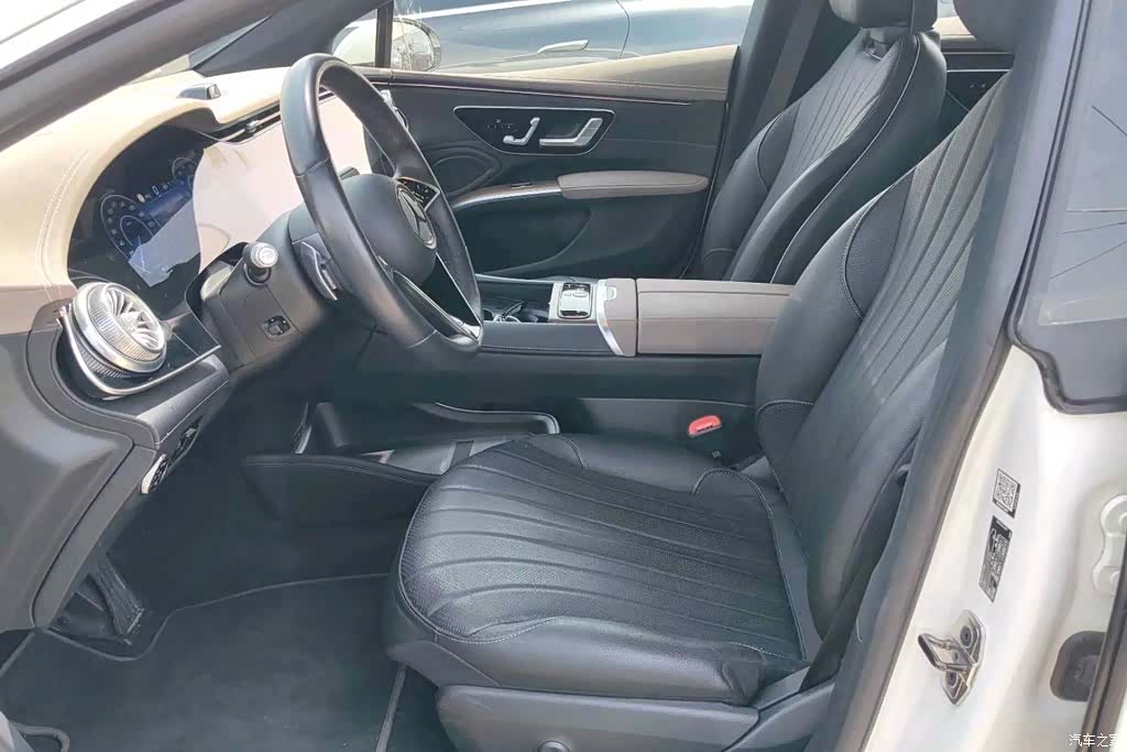Mercedes-Benz EQS, 2024 3
