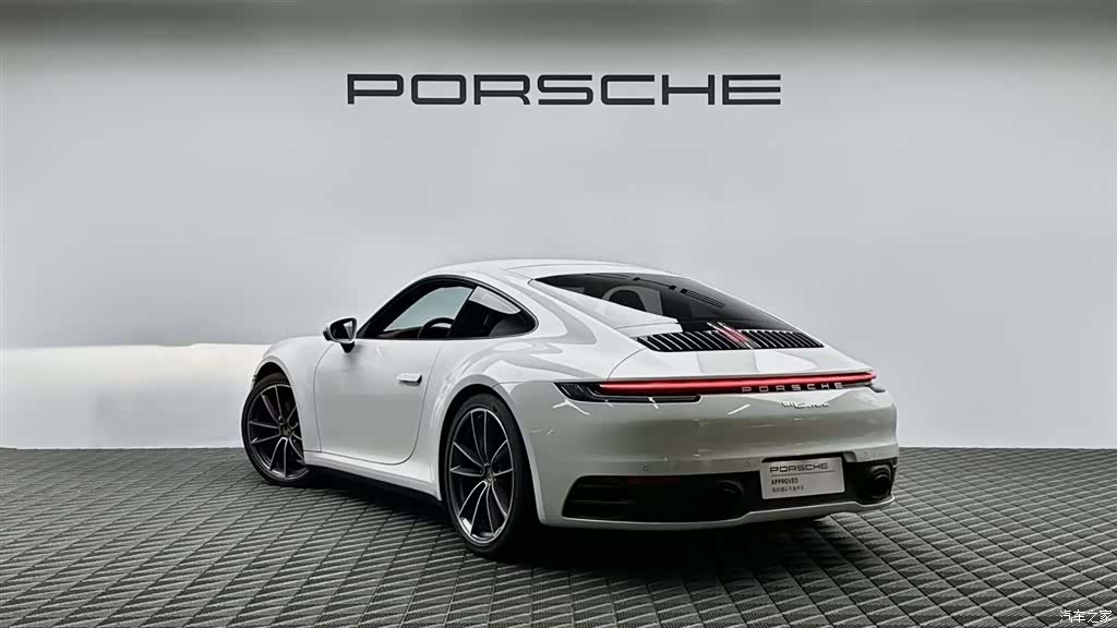 Porsche 911, 2025 6