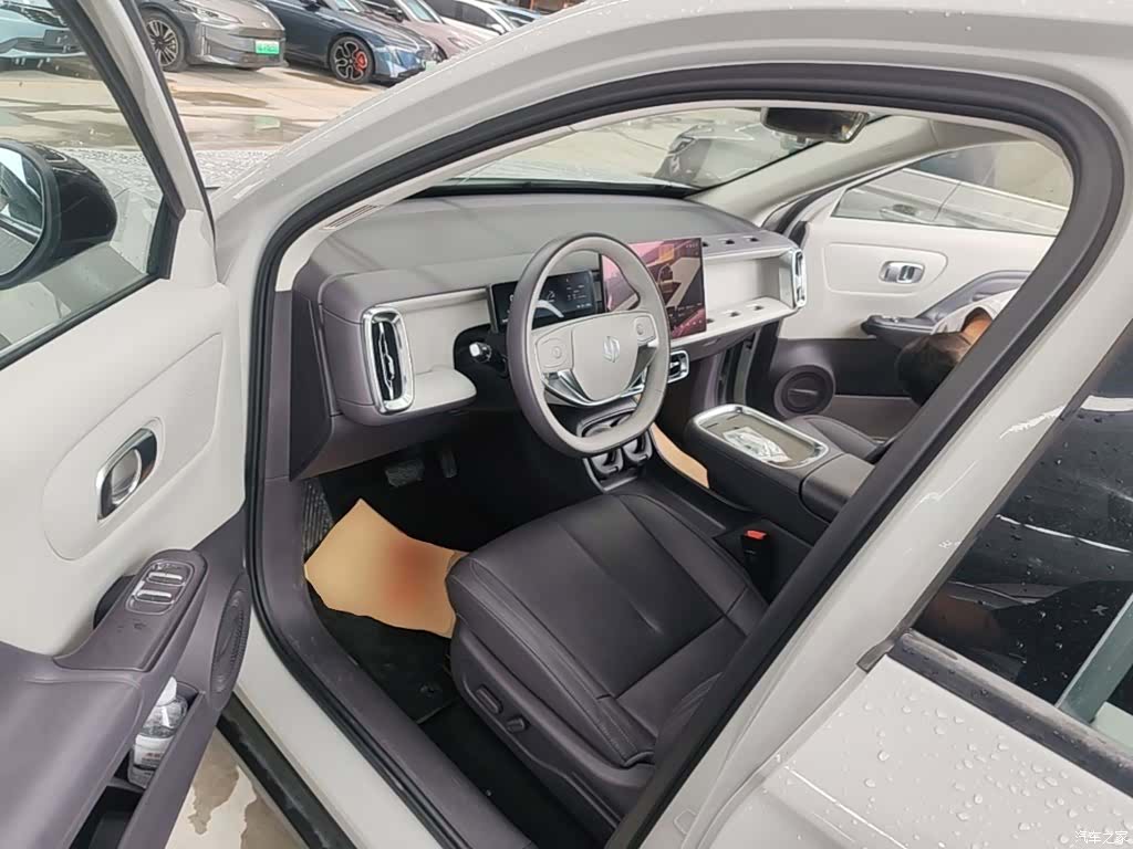 Leapmotor B10, 2025 15