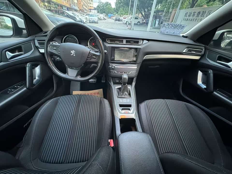 Peugeot 408