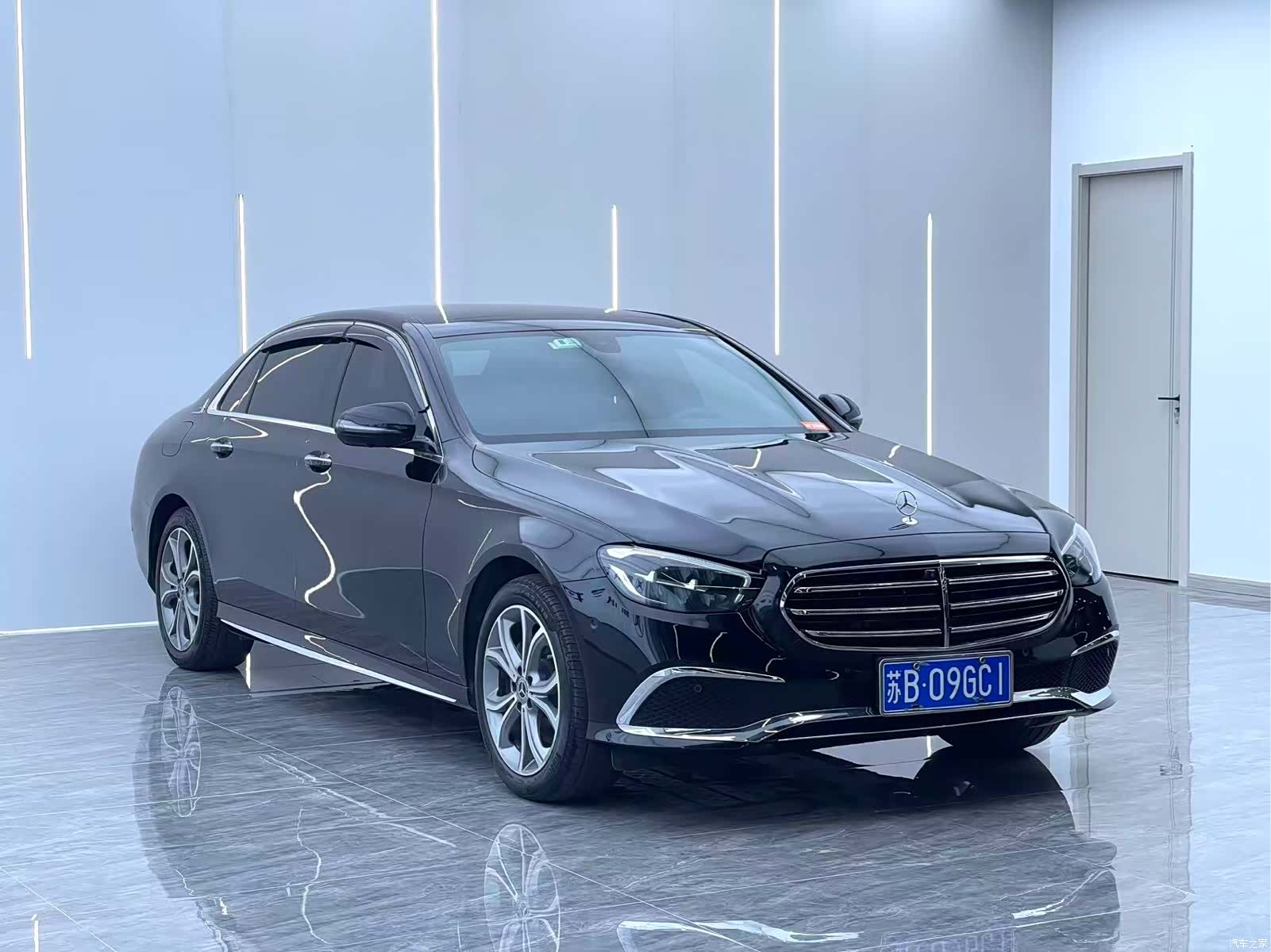 Mercedes-Benz E-Class, 2021 3