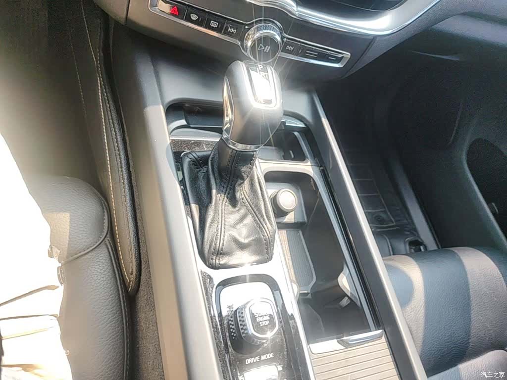 Volvo XC60, 2018 21