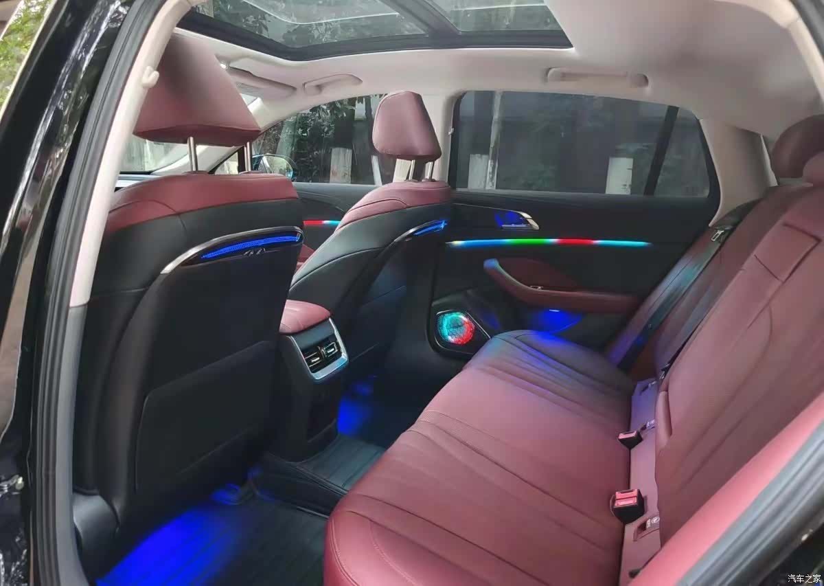 Hongqi H5, 2024 все фото