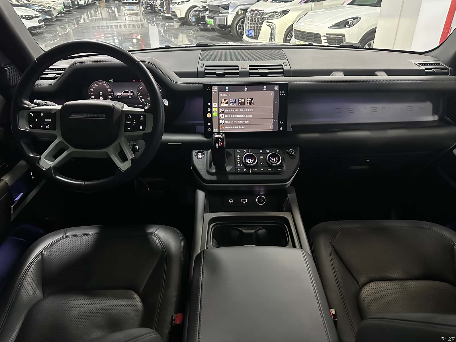 Land Rover Defender, 2023 6