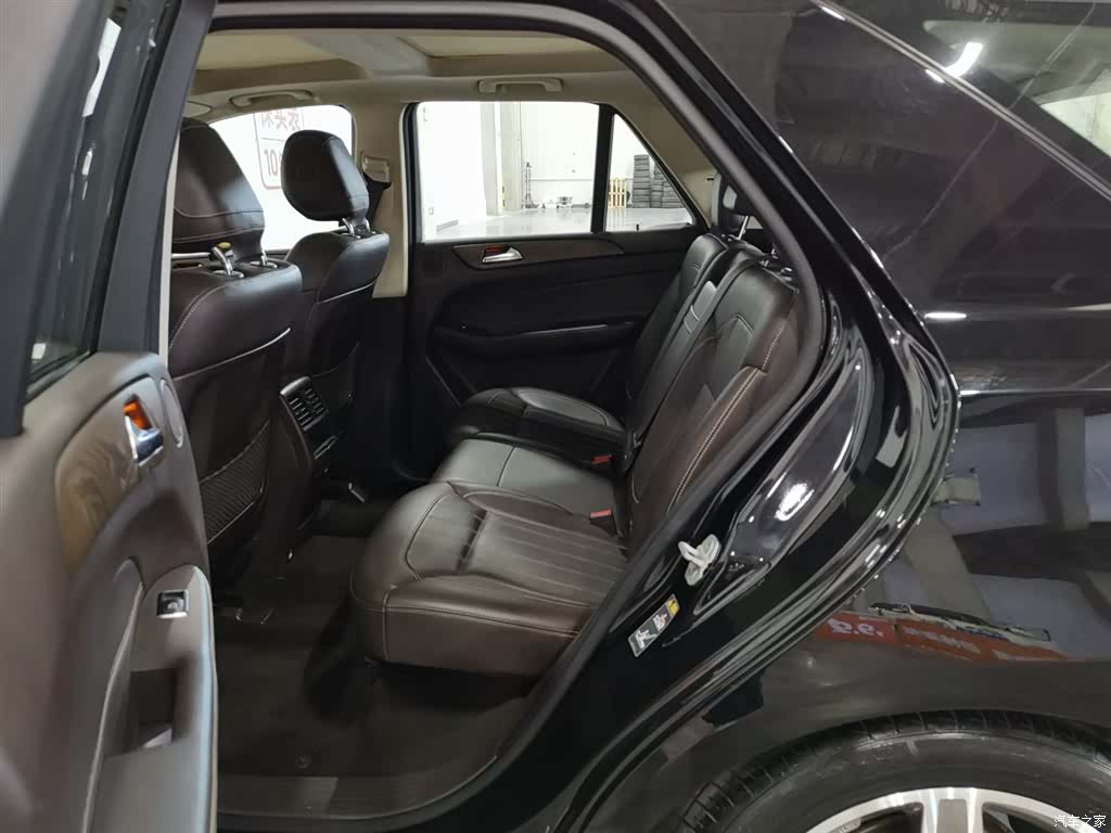 Mercedes-Benz GLE, 2015 15