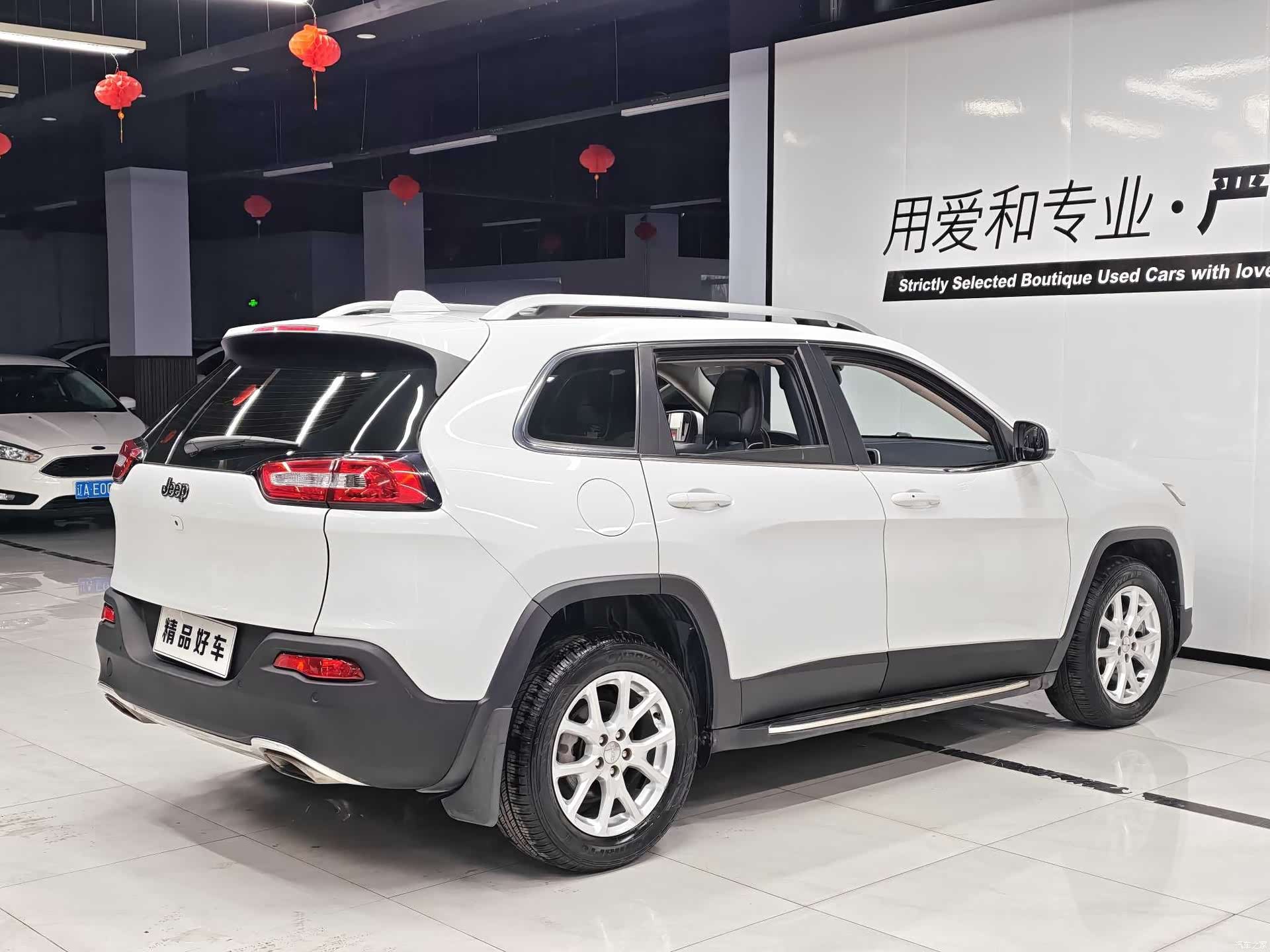 Jeep Cherokee, 2017 4