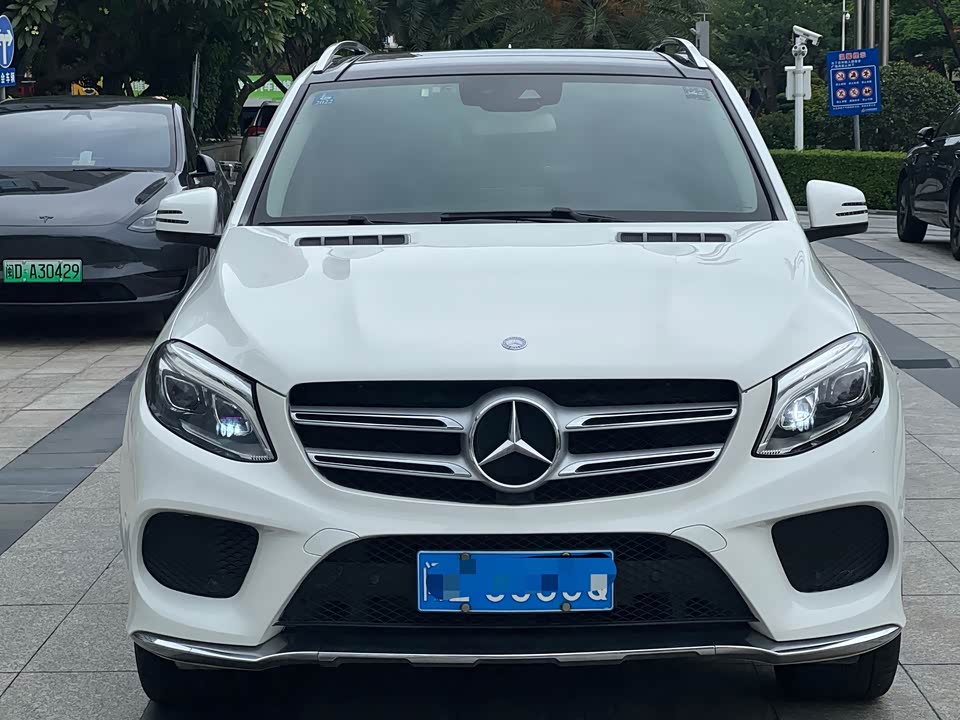 Mercedes-Benz GLE Mercedes-Benz GLE