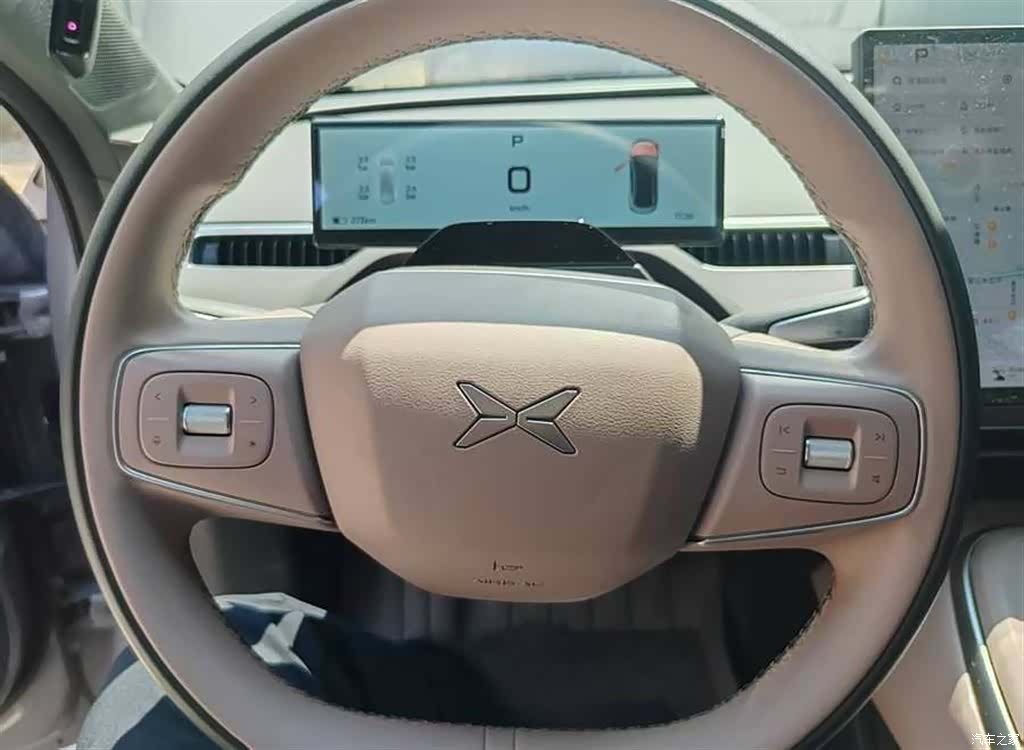 Xpeng Mona M03, 2025 6
