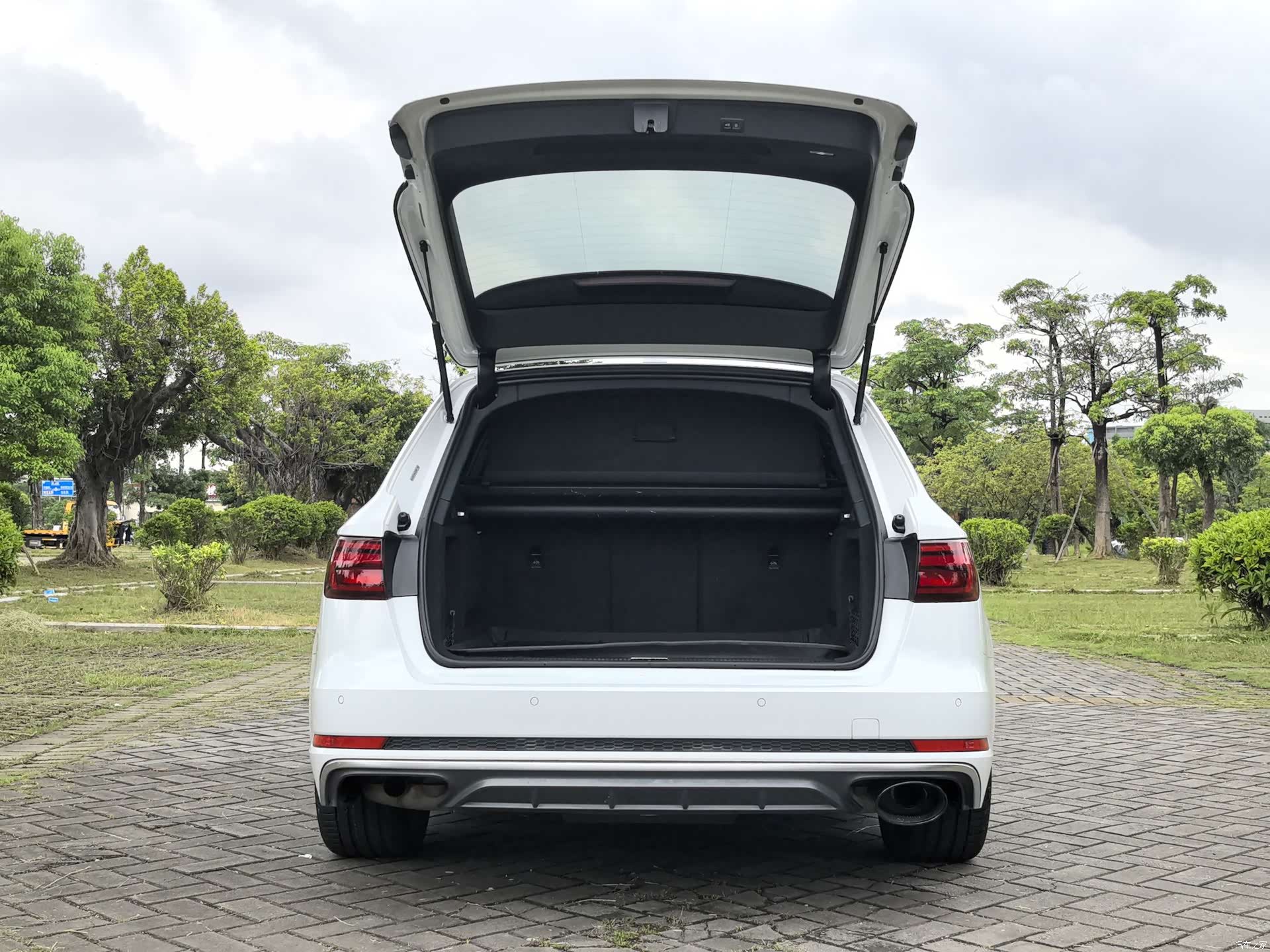 Audi A4, 2020 8