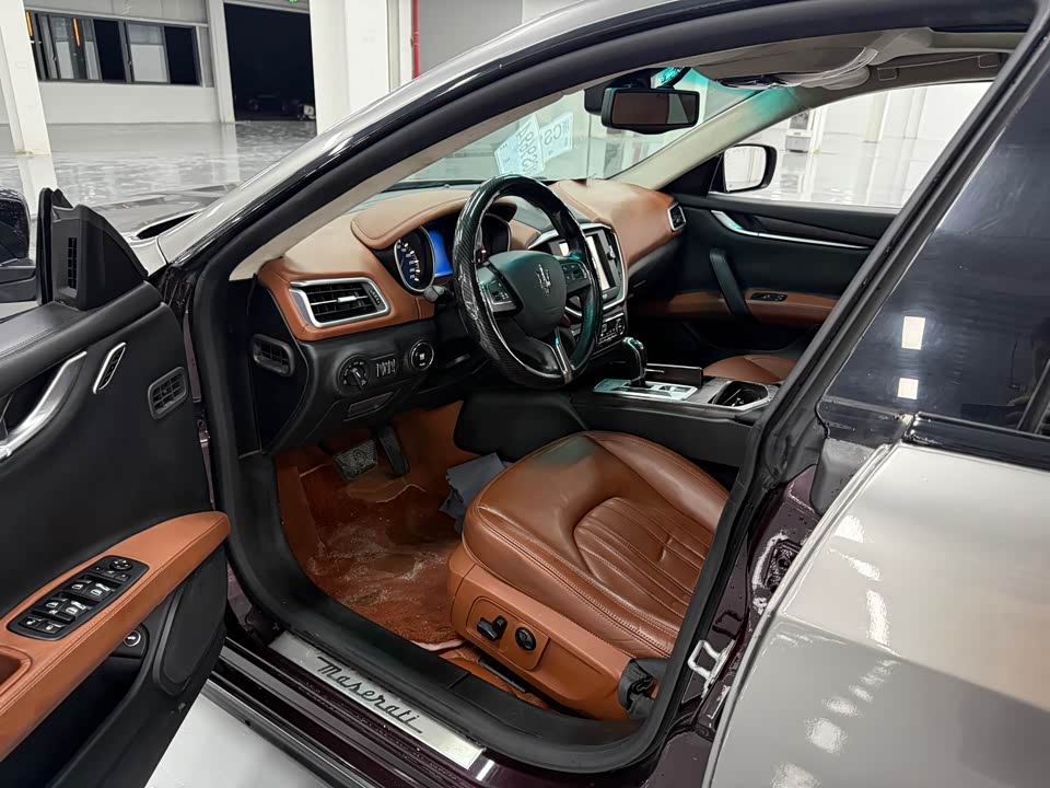 Maserati Ghibli Maserati Ghibli